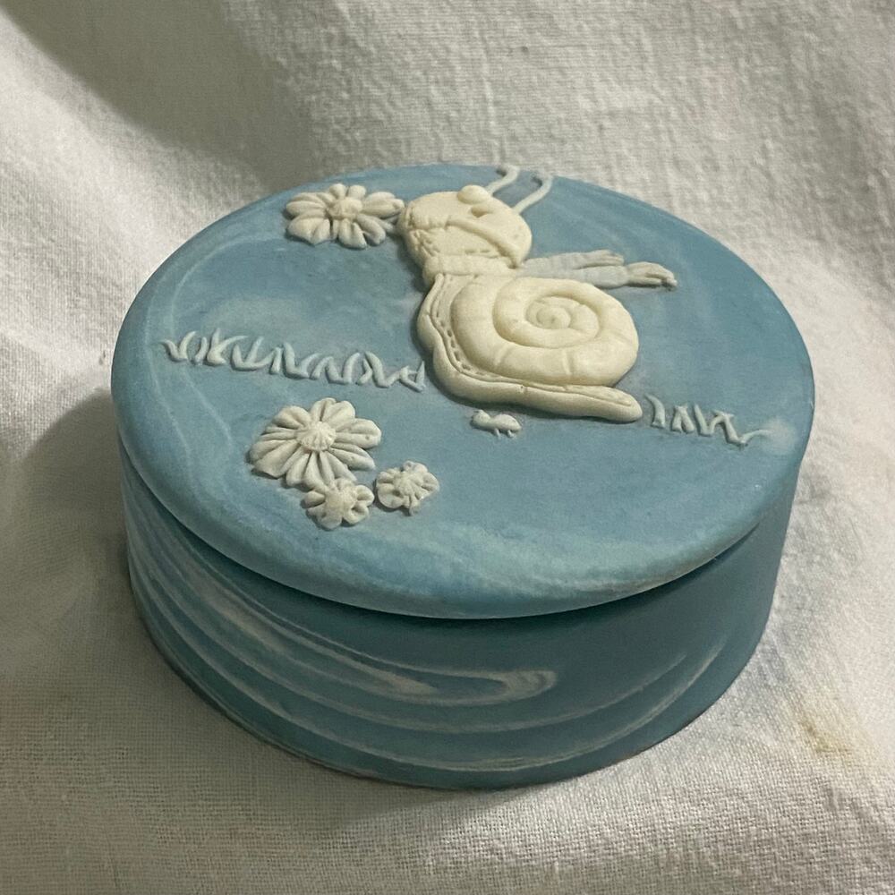Vtg 1974 Design Gifts Jasperware Trinket Box USA Made 3.5" x 1.5" Snail Appliqué